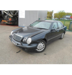 Feu arriere secondaire droit (feux) MERCEDES CLASSE E 210 Photo n°11