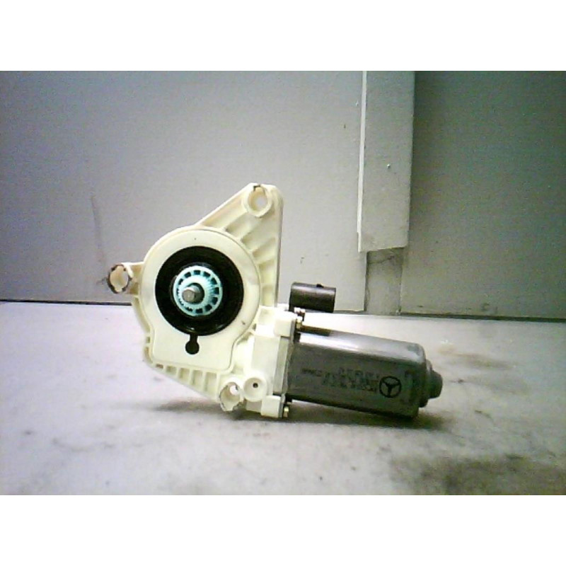 Moteur leve vitre avant droit MERCEDES CLASSE A 169
