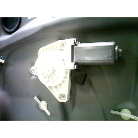 Moteur leve vitre avant droit MERCEDES CLASSE B 245