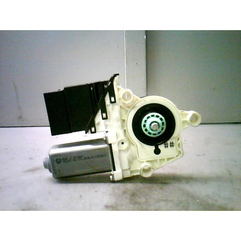 Moteur leve vitre arriere gauche VOLKSWAGEN TOURAN 1