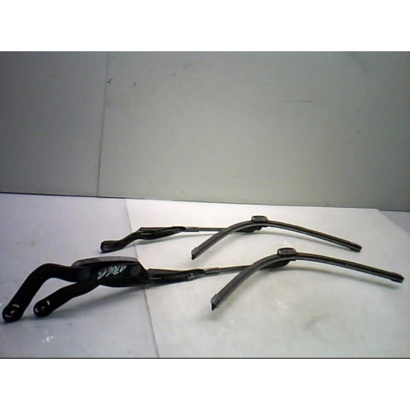 Bras essuie glace avant MERCEDES CLASSE E 211