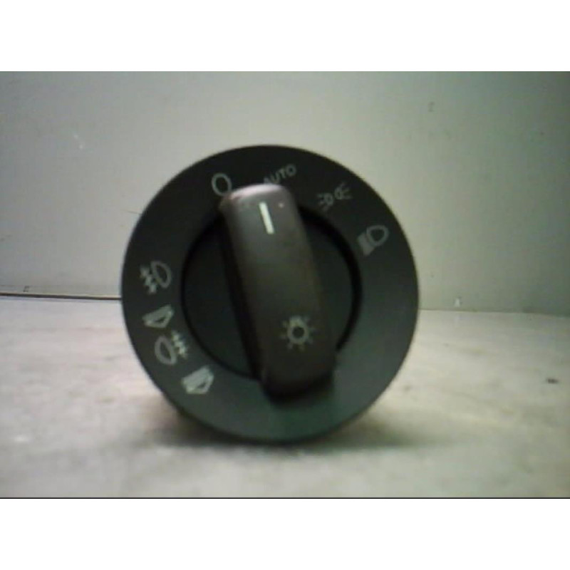 Commande de phare AUDI A8 2