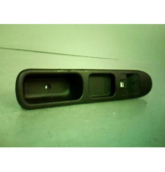 Interrupteur de leve vitre avant droit PEUGEOT 307 Photo n°1