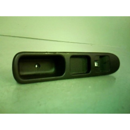 Interrupteur de leve vitre avant droit PEUGEOT 307 Photo n°1