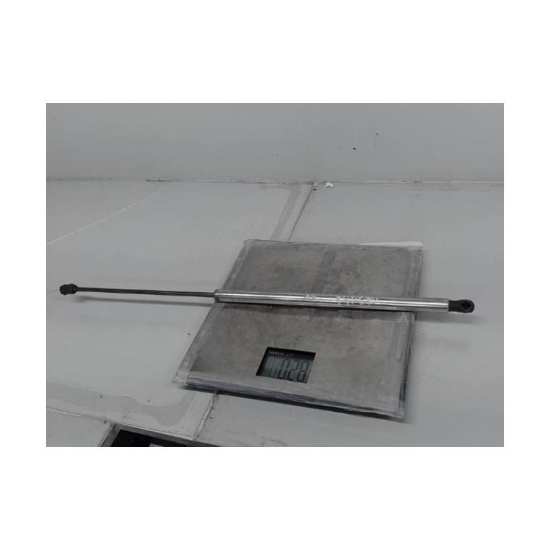 Verin de capot VOLKSWAGEN NEW BEETLE 1