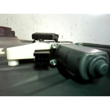 Moteur leve vitre avant droit MERCEDES CLASSE B 245