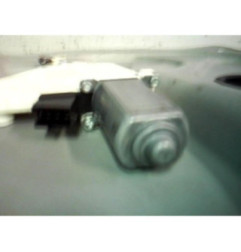 Moteur leve vitre arriere droit MERCEDES CLASSE B 245 Photo n°3