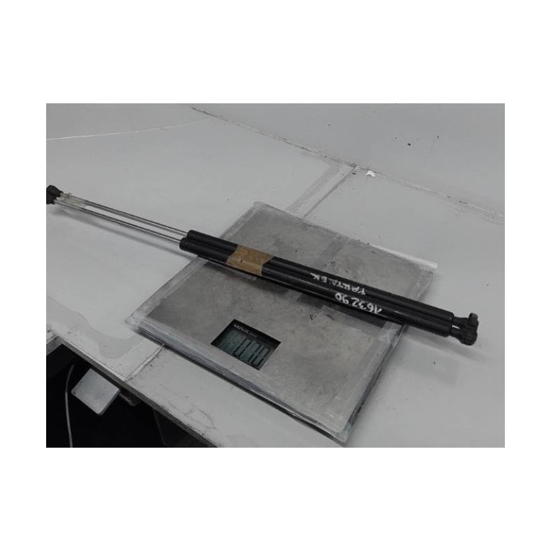 Verin de coffre PEUGEOT PARTNER 1