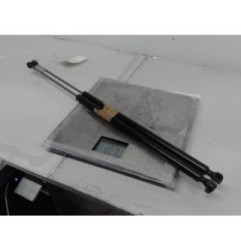 Verin de coffre PEUGEOT PARTNER 1