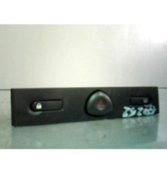 Bouton de warning RENAULT CLIO 2 Photo n°1