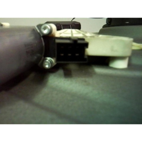 Moteur leve vitre avant gauche MERCEDES CLASSE B 245