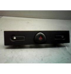 Bouton de warning RENAULT CLIO 2 Photo n°1