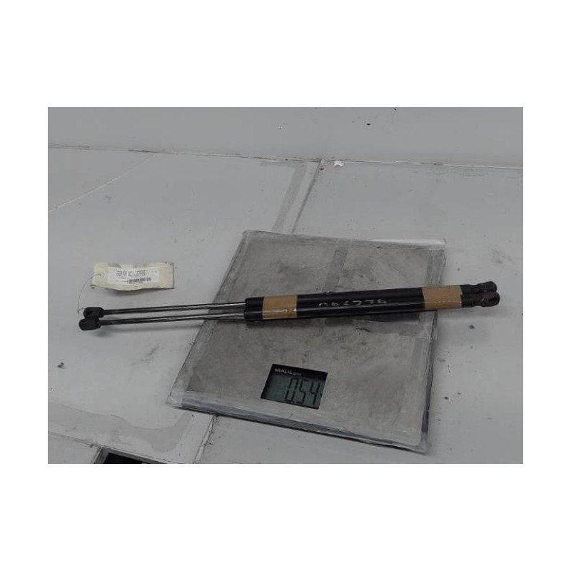 Verin de coffre MAZDA 2 1