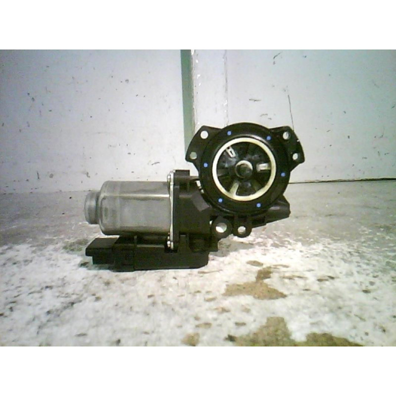 Moteur leve vitre avant gauche KIA CEE-D 1