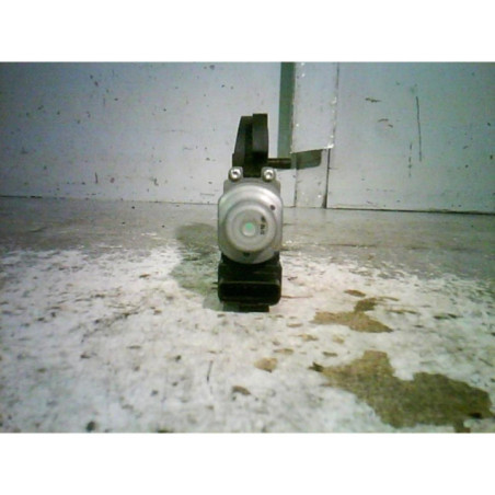 Moteur leve vitre avant gauche KIA CEE-D 1