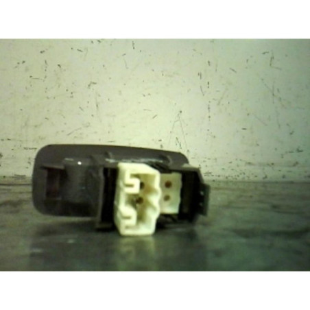 Interrupteur de leve vitre arriere gauche TOYOTA RAV4 2