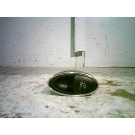 Bouton de coffre MERCEDES CLASSE E 211 Photo n°1