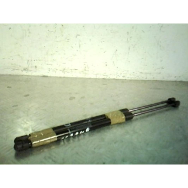 Verin de coffre OPEL AGILA B