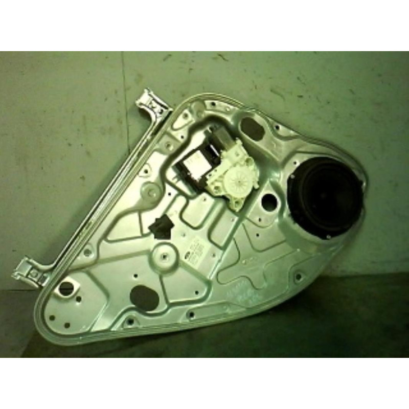 Moteur leve vitre arriere gauche FORD FOCUS 2
