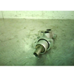 Maitre cylindre (freinage) PEUGEOT 206+ Photo n°3