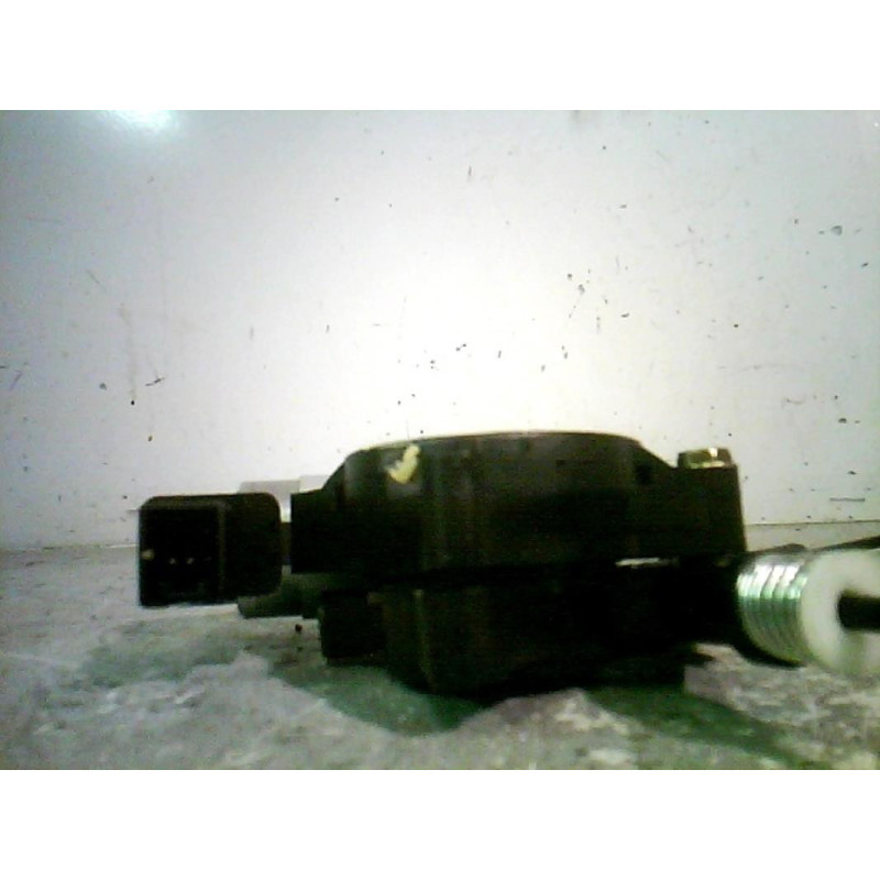 Moteur leve vitre avant gauche MAZDA 3 1