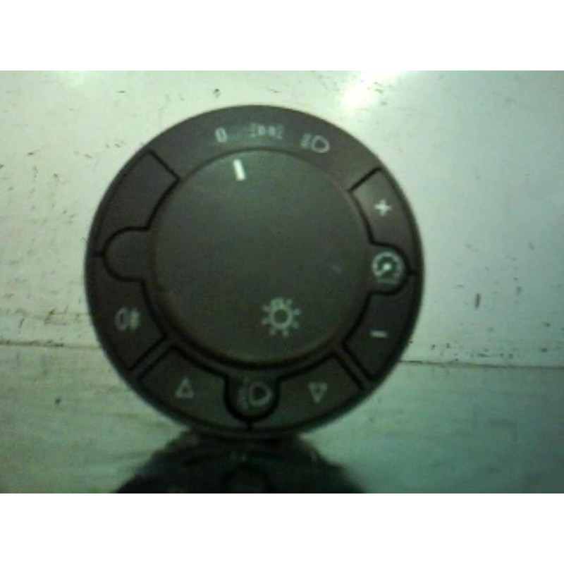 Commande de phare OPEL CORSA D