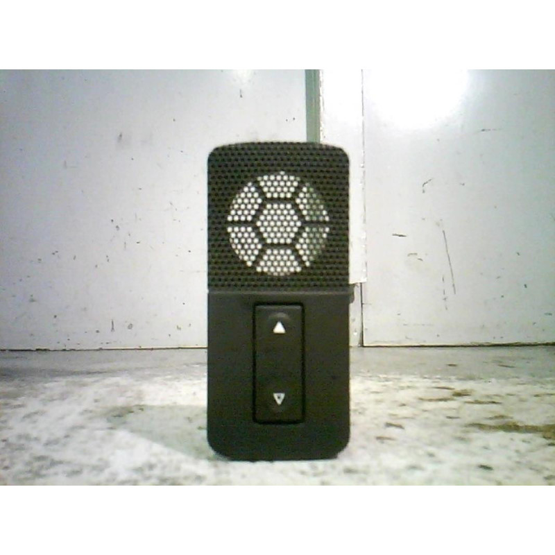 Interrupteur de leve vitre arriere gauche OPEL SIGNUM