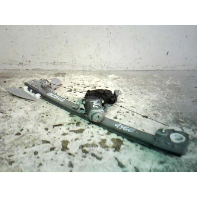 Moteur leve vitre avant gauche TOYOTA AYGO 1