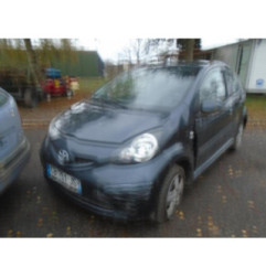 Moteur leve vitre avant gauche TOYOTA AYGO 1 Photo n°3