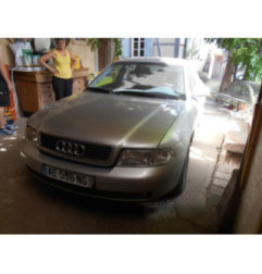 Anti brouillard droit (feux) AUDI A4 1 Photo n°4
