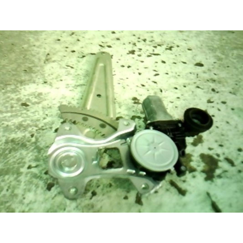 Moteur leve vitre arriere droit SUBARU JUSTY 3
