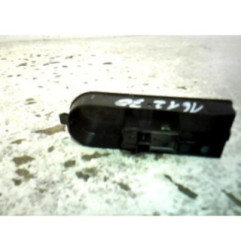 Interrupteur de leve vitre avant droit OPEL ZAFIRA B