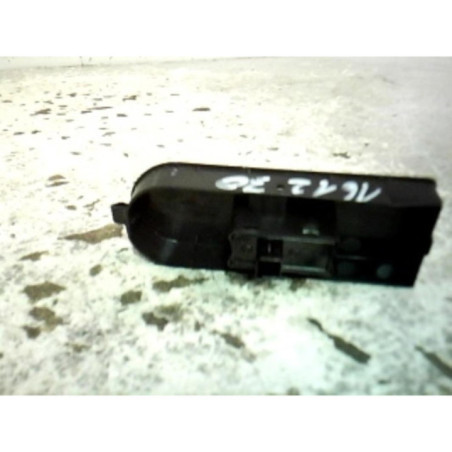 Interrupteur de leve vitre avant droit OPEL ZAFIRA B