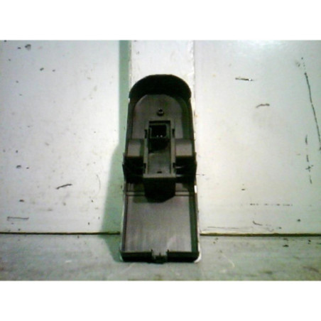 Interrupteur de leve vitre avant droit OPEL ASTRA H