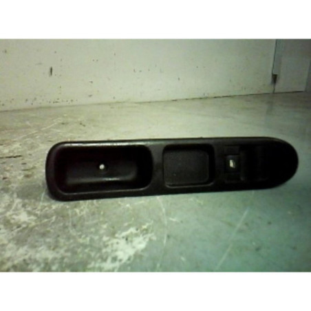 Interrupteur de leve vitre avant droit PEUGEOT 307 Photo n°1