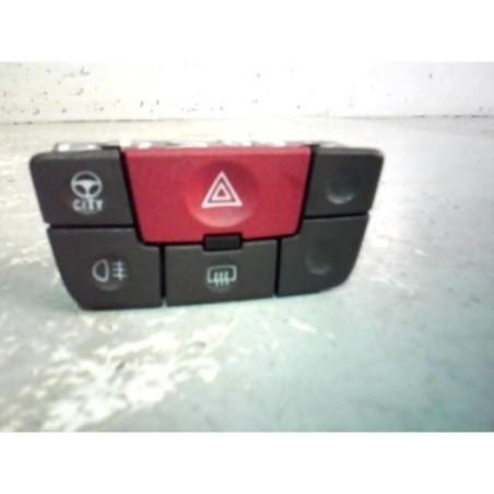 Bouton de warning FIAT PANDA 2 Photo n°1