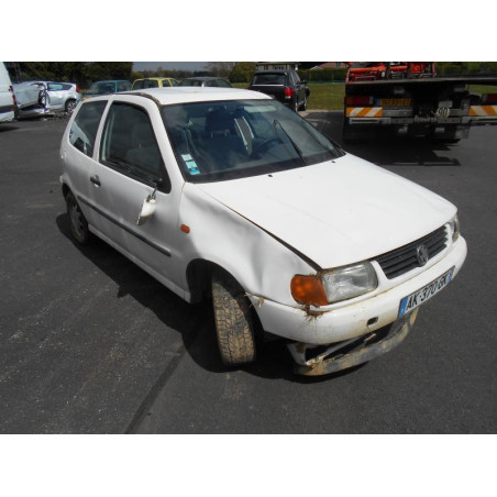 Optique avant secondaire gauche (feux)(clignotant) VOLKSWAGEN POLO 3