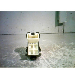 Interrupteur de leve vitre avant droit TOYOTA YARIS 2