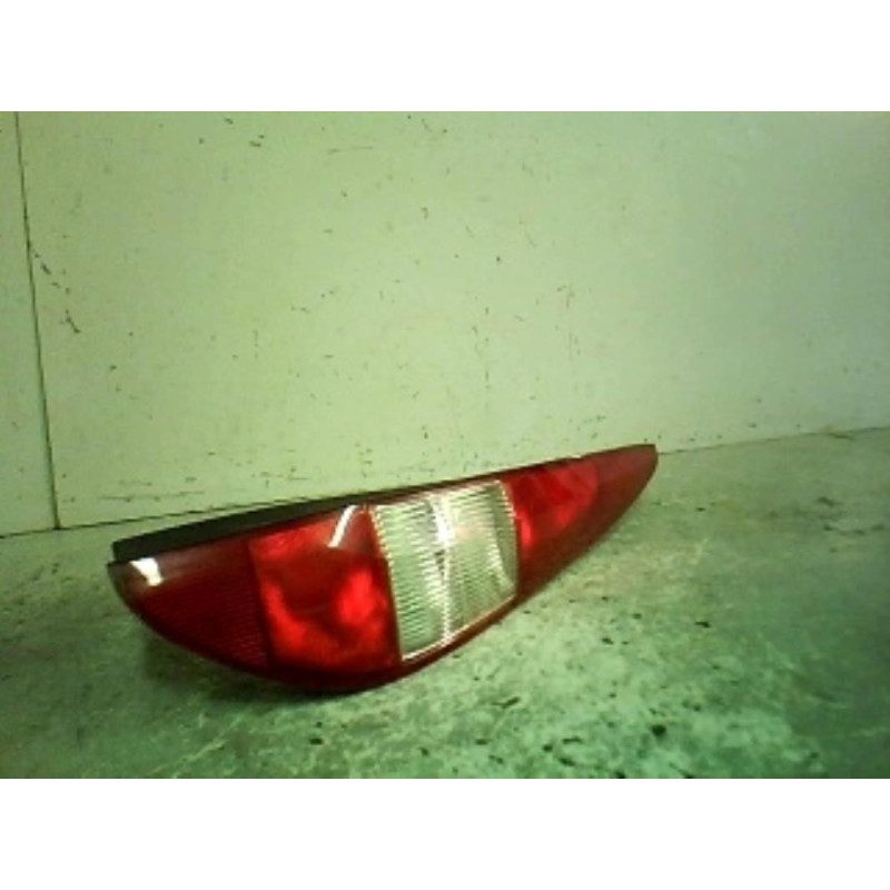 Feu arriere principal droit (feux) FORD MONDEO 2