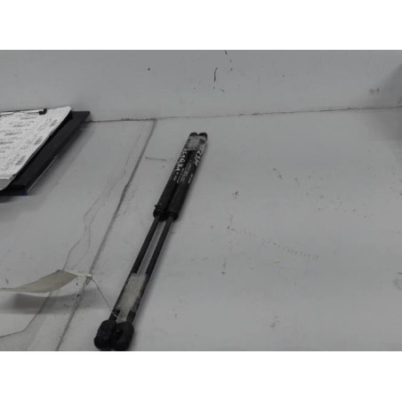 Verin de coffre FIAT PUNTO 2 Photo n°1