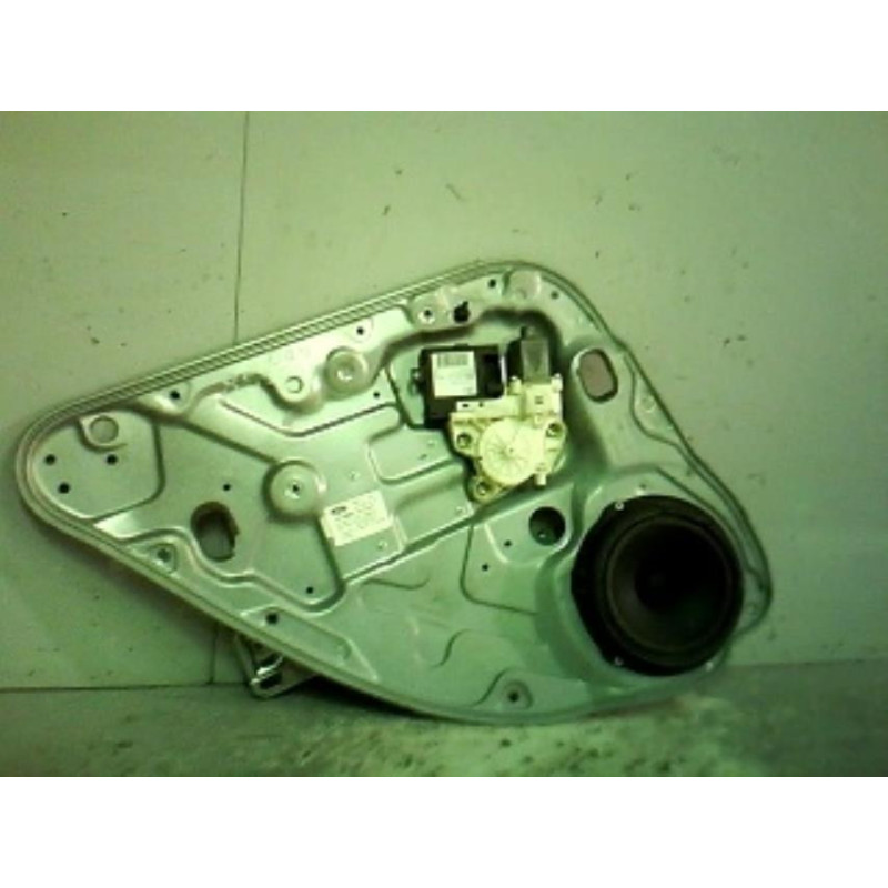 Moteur leve vitre arriere gauche FORD FOCUS 2