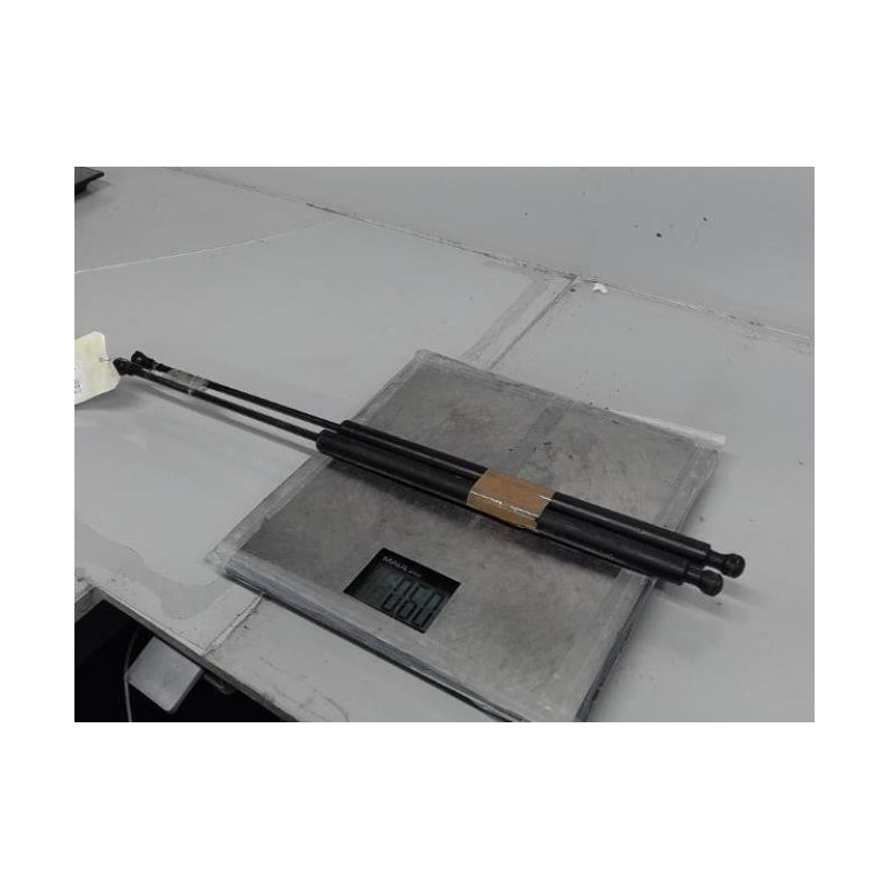 Verin de coffre CITROEN SAXO