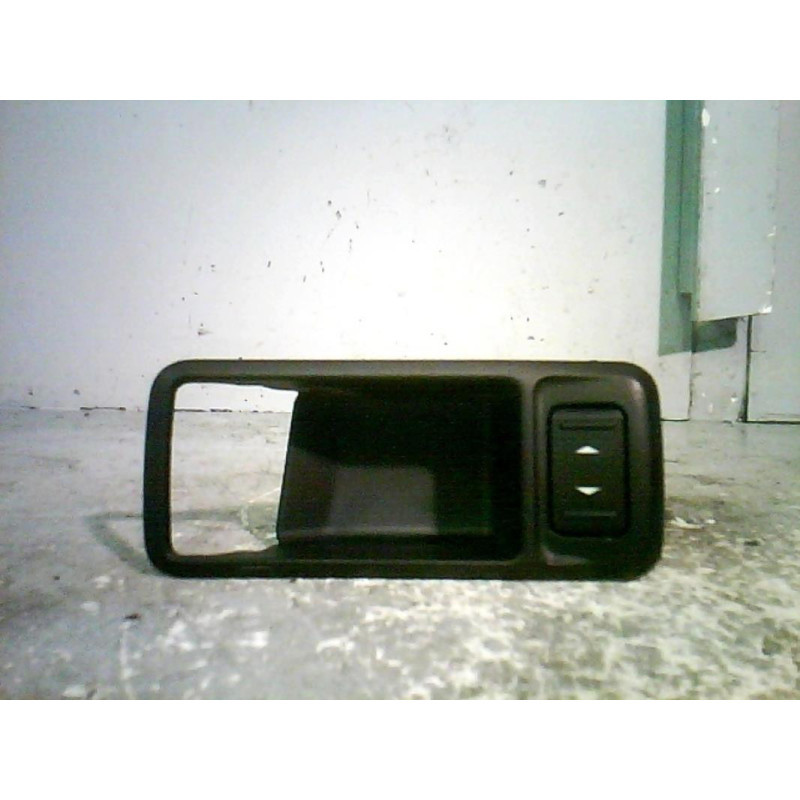 Interrupteur de leve vitre avant droit FORD C-MAX 1