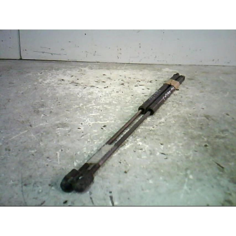 Verin de coffre FORD C-MAX 1