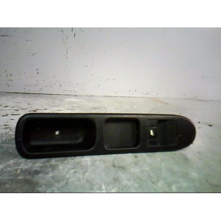 Interrupteur de leve vitre avant droit PEUGEOT 307 Photo n°1