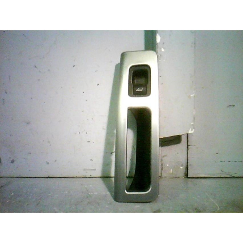 Interrupteur de leve vitre arriere droit VOLVO S 40 2