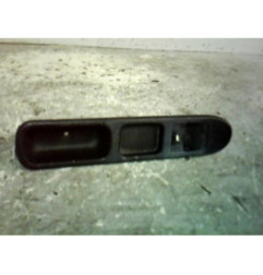 Interrupteur de leve vitre avant droit PEUGEOT 307 Photo n°1