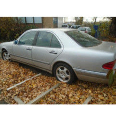 Feu arriere secondaire gauche (feux) MERCEDES CLASSE E 210 Photo n°11