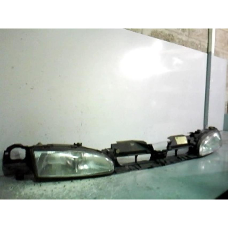 Optique avant principal droit (feux)(phare) FORD MONDEO 1