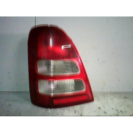 Feu arriere principal gauche (feux) DAIHATSU GRAN MOVE Photo n°1